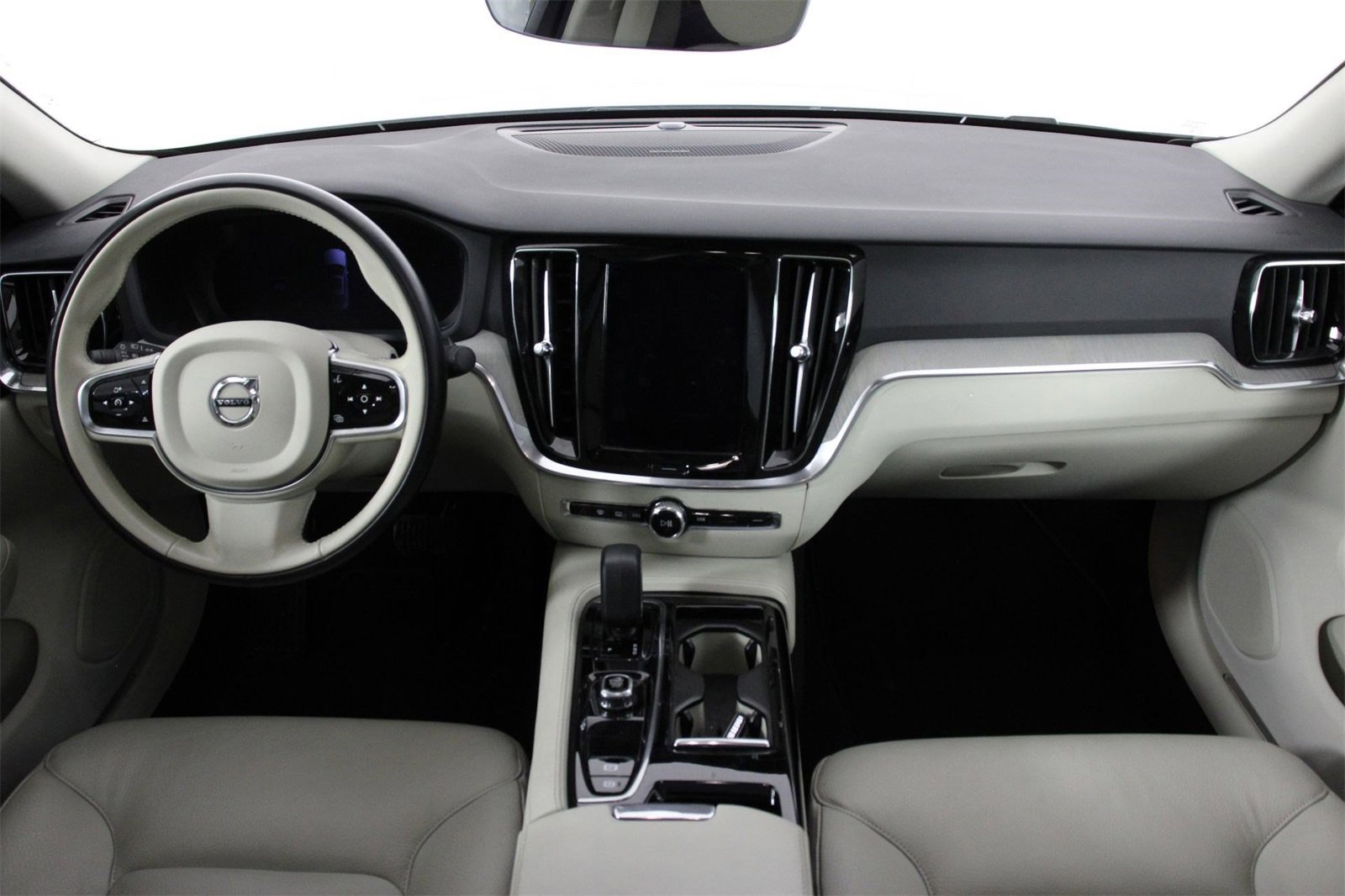 Certified 2025 Volvo S60 T8 Plus w/ Climate Package image 7