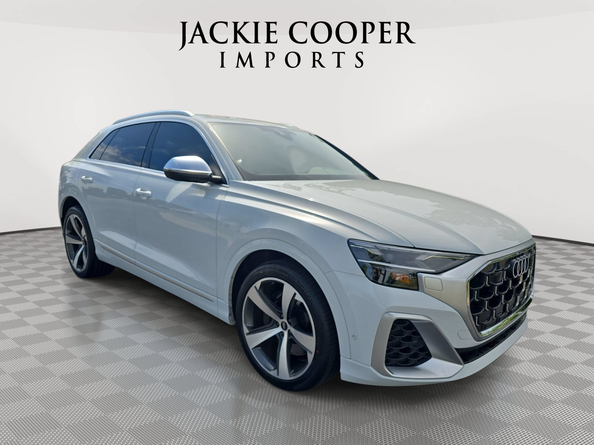 Used 2024 Audi SQ8 Premium Plus AWD/4WD image 3