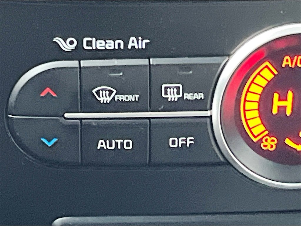 Used 2017 Kia Soul + image 20