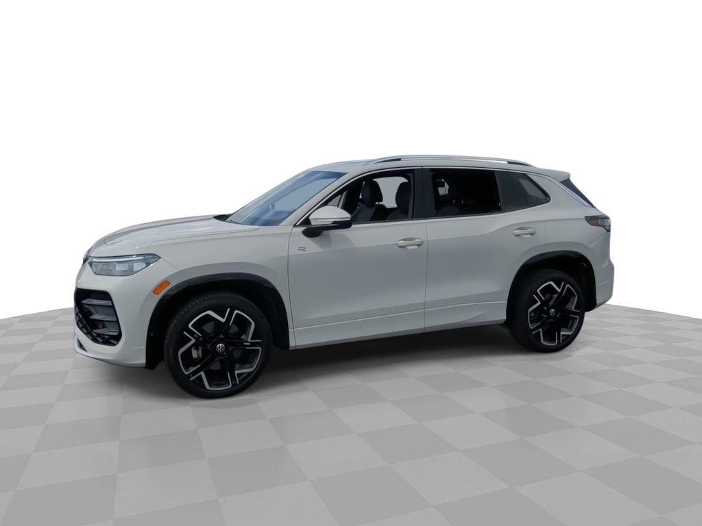 Used 2025 Volkswagen Tiguan SEL R-Line AWD/4WD image 4