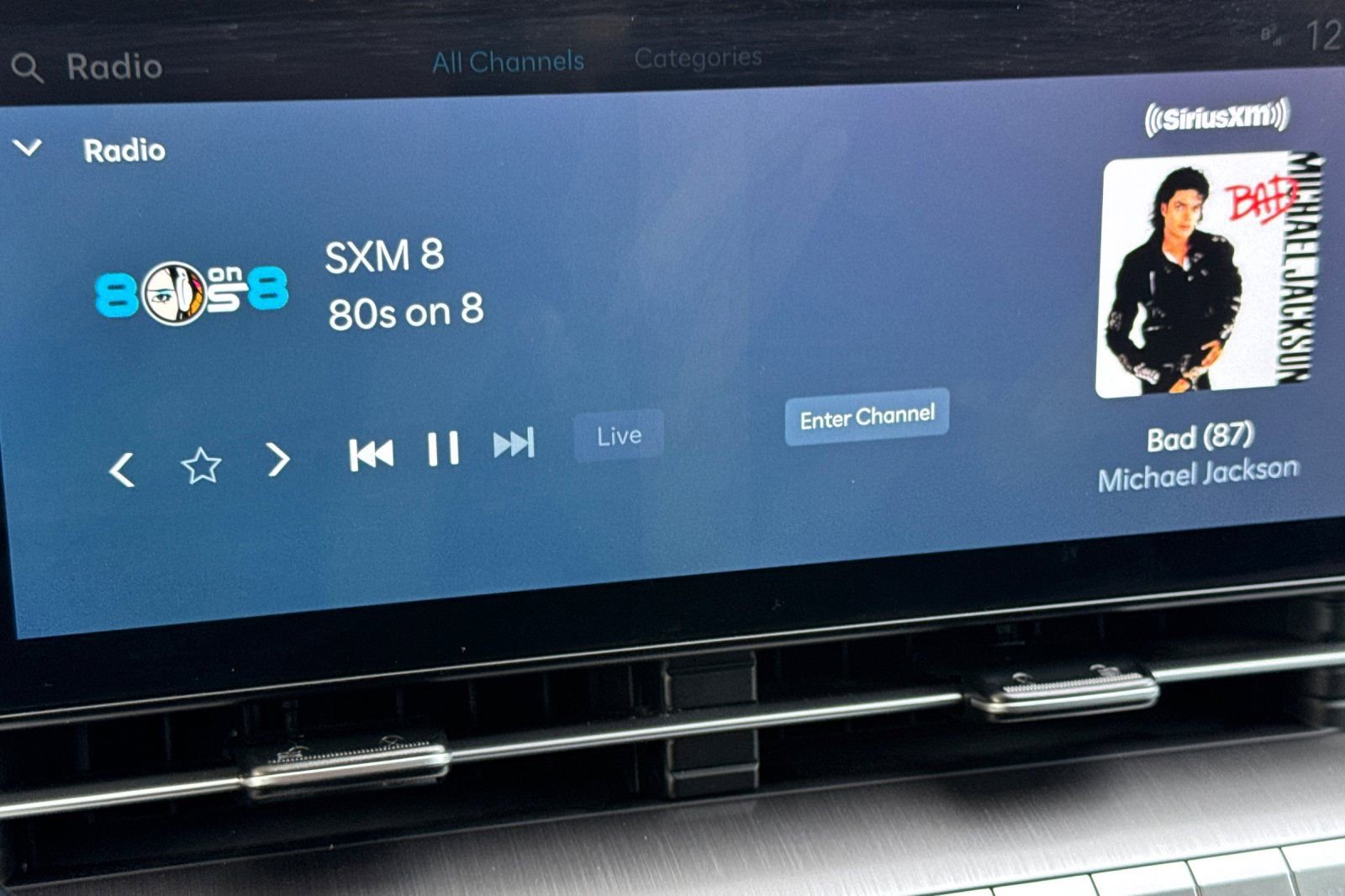 Used 2024 Hyundai Kona SEL FWD image 20