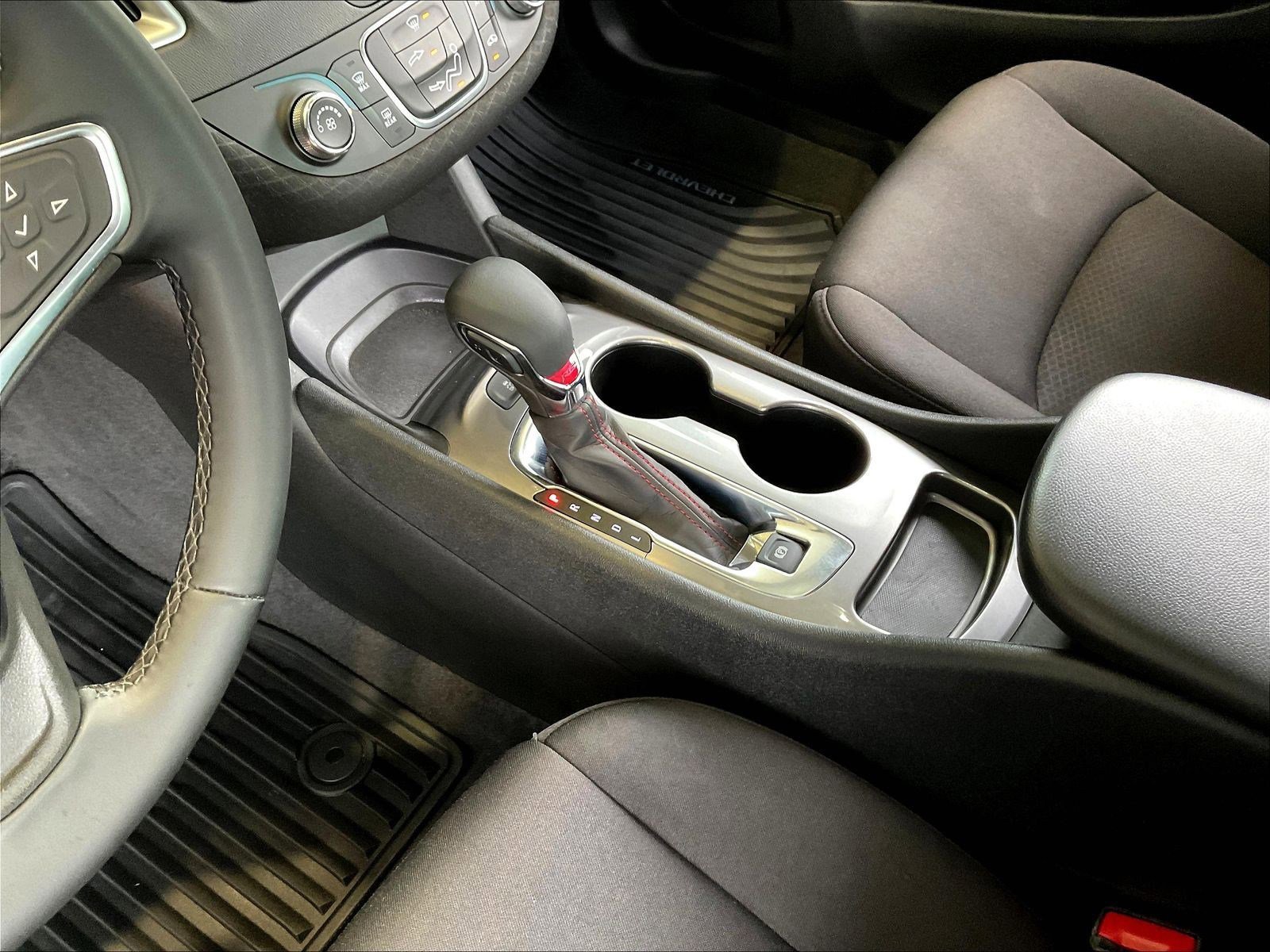 Used 2024 Chevrolet Malibu RS FWD image 16