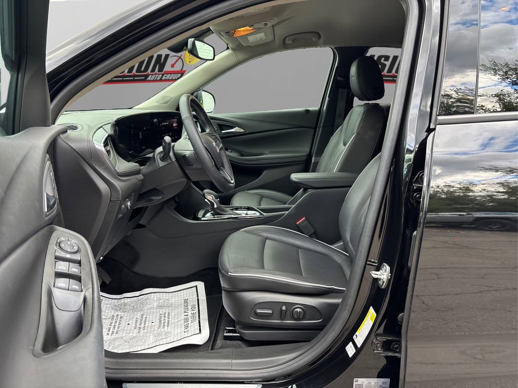 Certified 2024 Buick Encore GX Avenir image 9