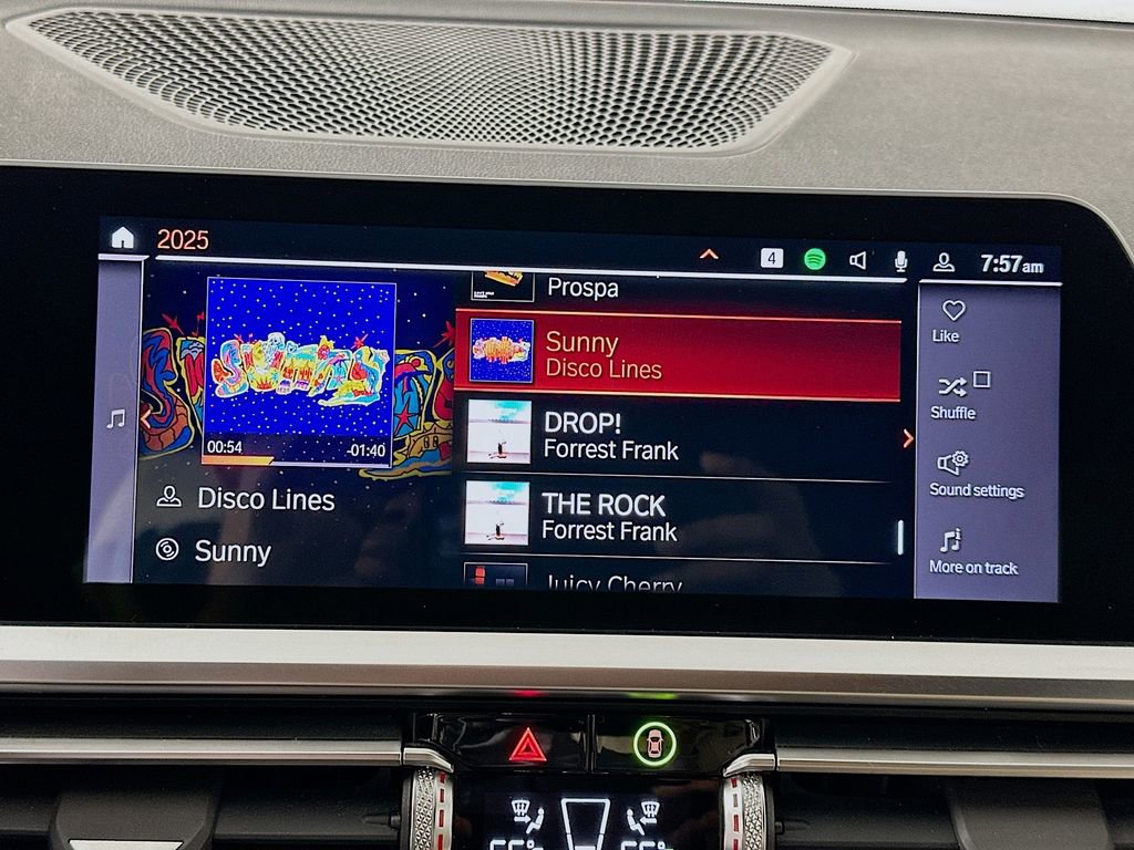 Used 2022 BMW 330i Sedan w/ M Sport Package image 15