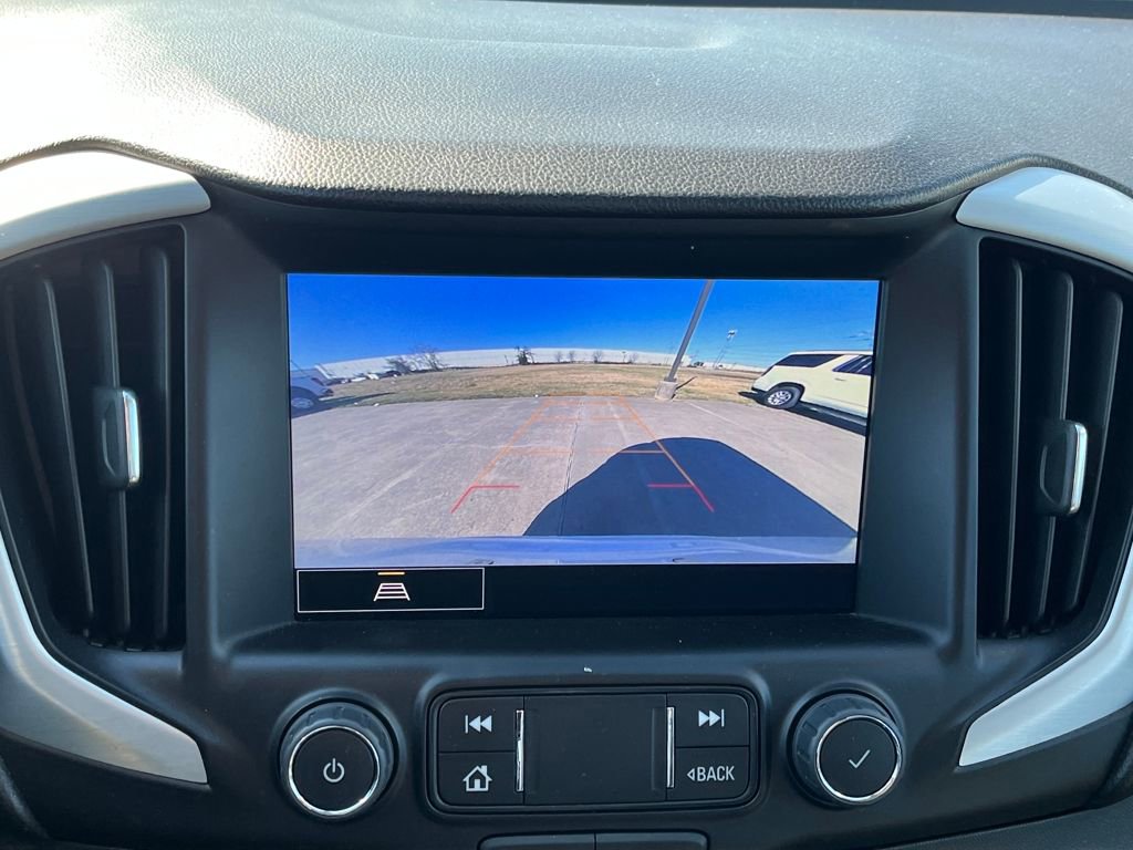 Used 2023 GMC Terrain SLT image 23
