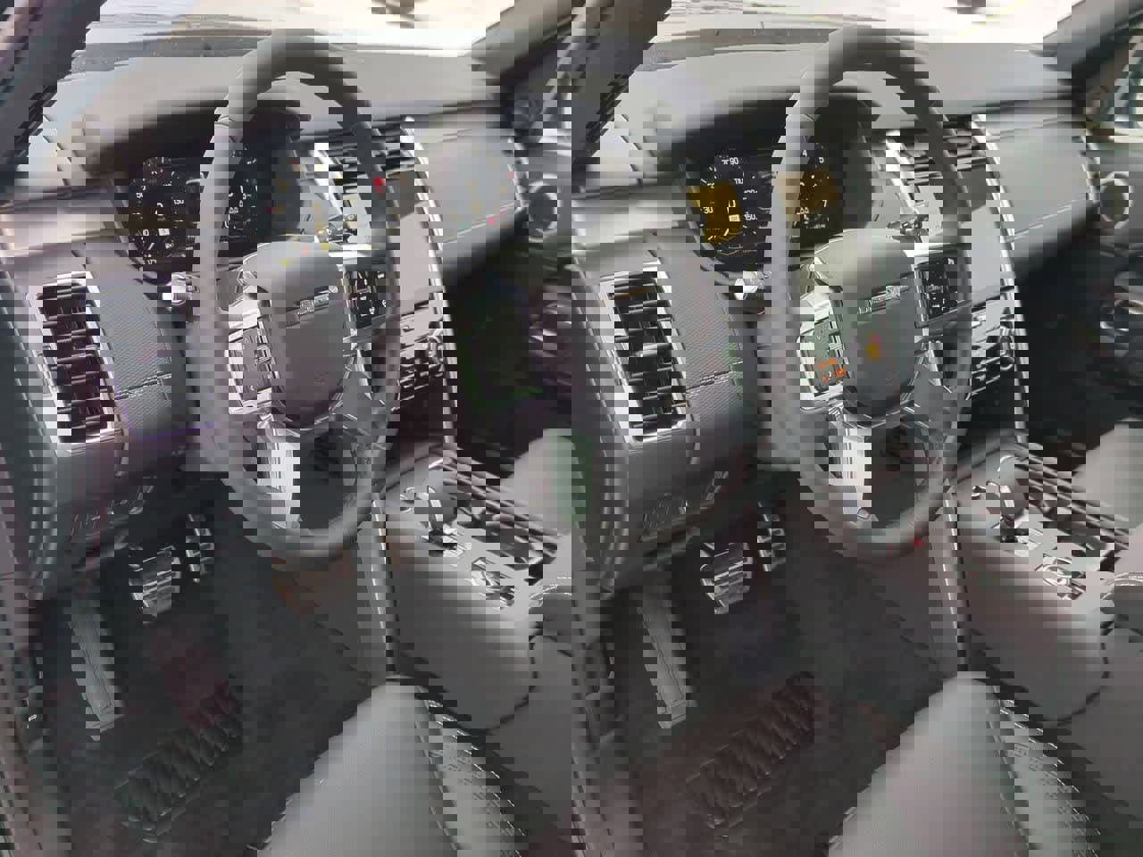 New 2026 Land Rover Discovery Dynamic SE image 2