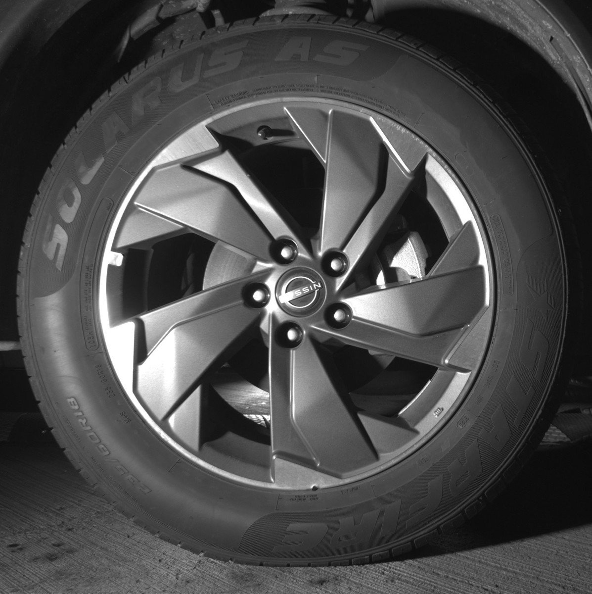 Used 2025 Nissan Rogue SV FWD image 13