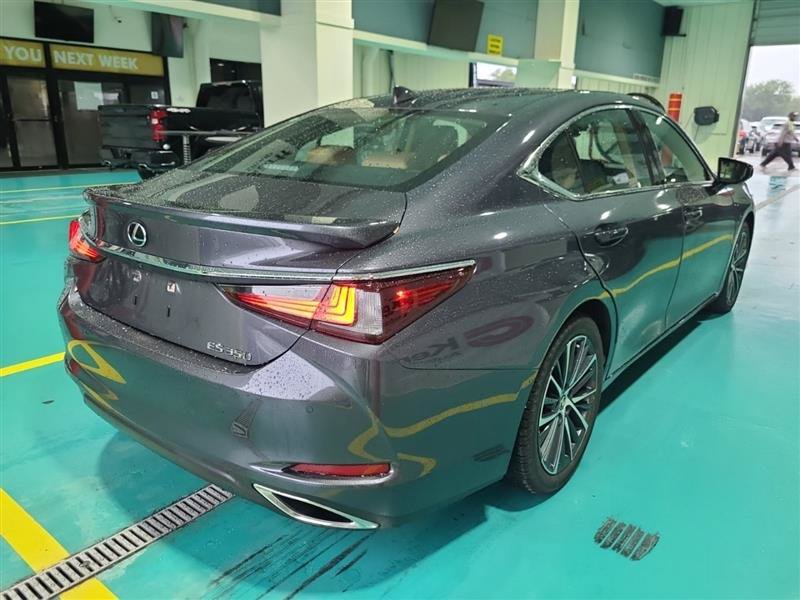 Used 2022 Lexus ES 350 w/ Premium Package FWD image 10