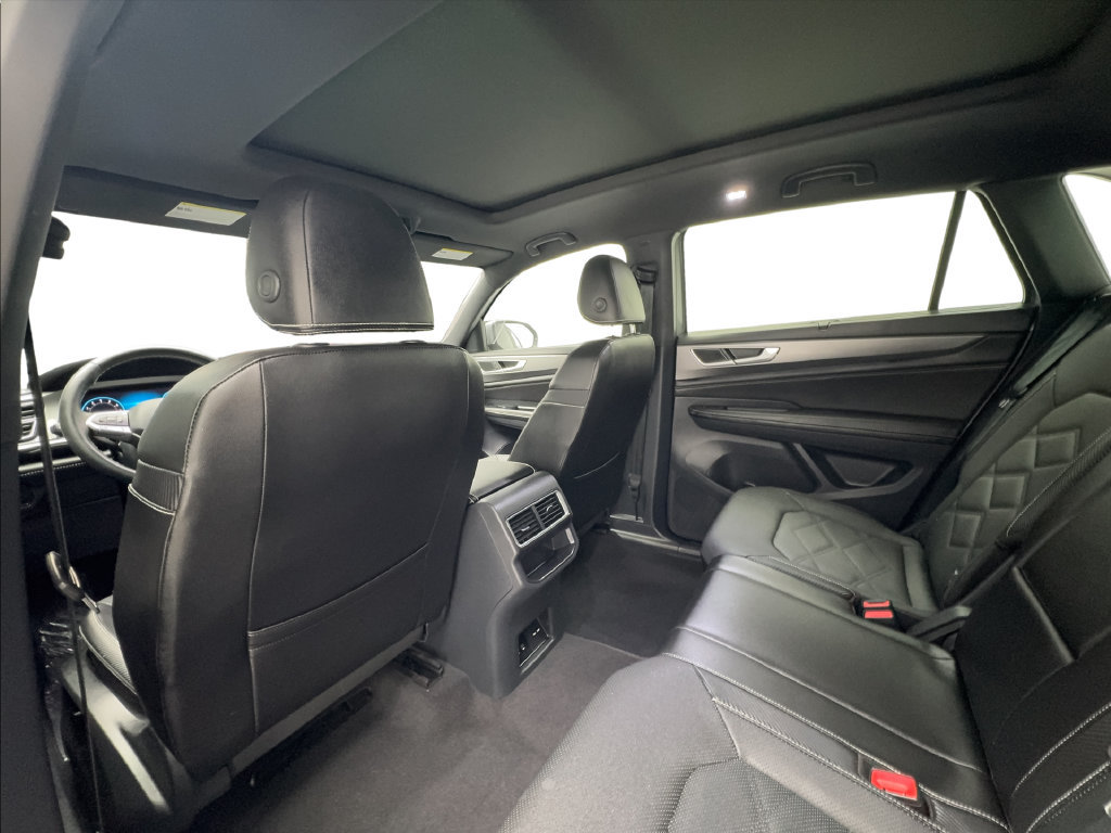 Used 2024 Volkswagen Atlas Cross Sport SE FWD image 27