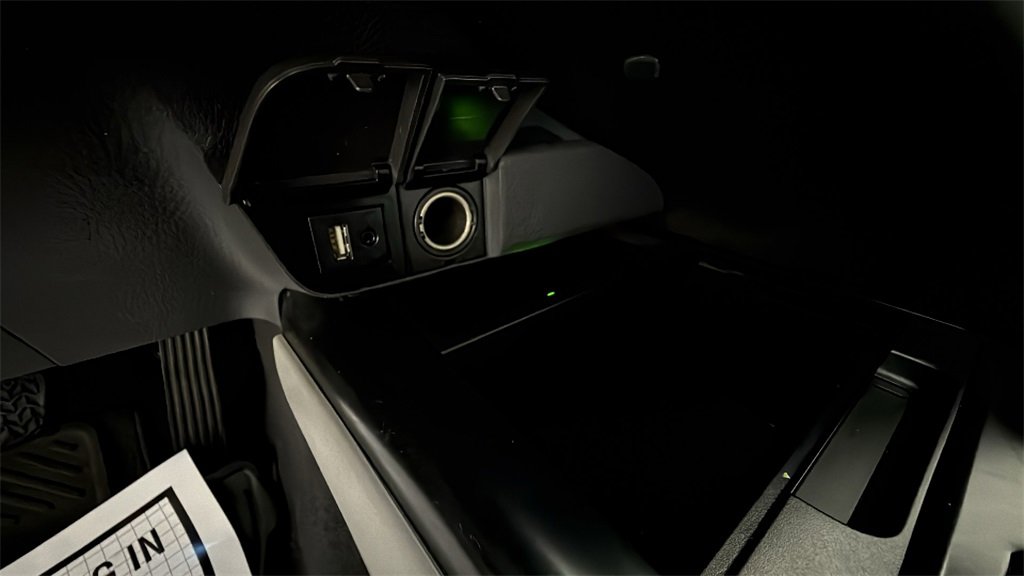 Used 2019 Toyota Camry XLE image 23