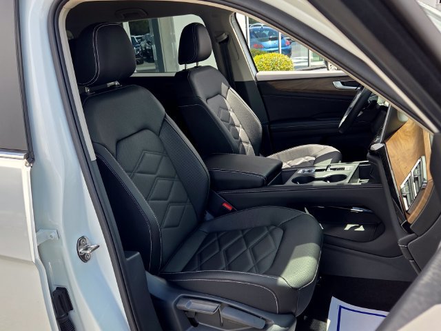 New 2026 Volkswagen Atlas SE FWD image 17