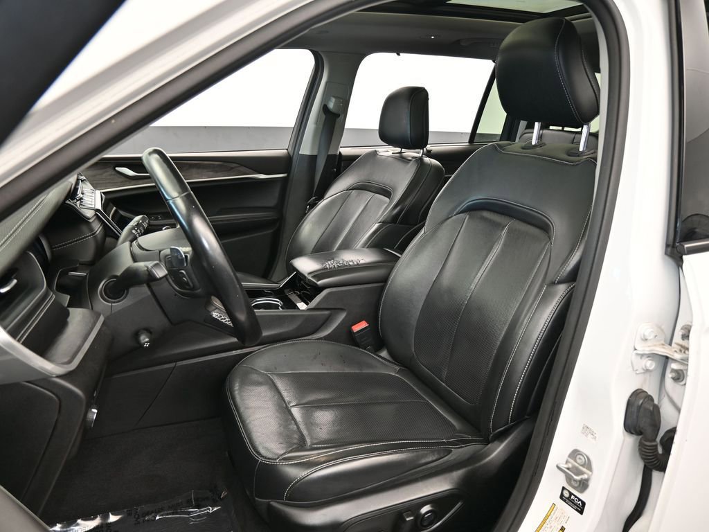 Used 2021 Jeep Grand Cherokee L Limited w/ Luxury Tech Group II image 35