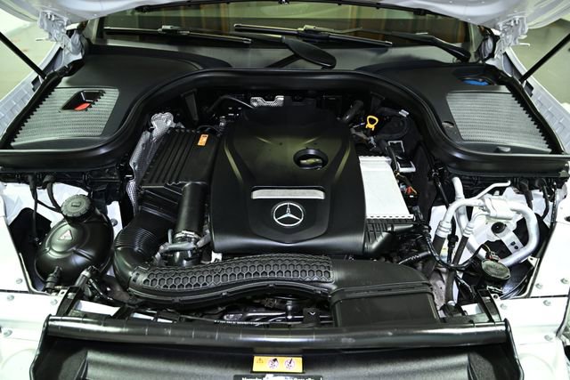 Used 2018 Mercedes-Benz GLC 300 4MATIC image 16