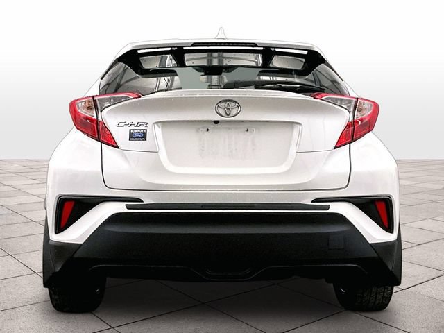 Used 2021 Toyota C-HR XLE FWD image 4