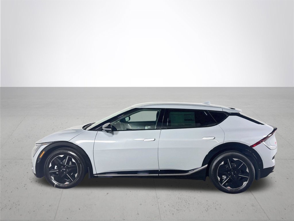 New 2026 Kia EV6 Wind RWD image 9