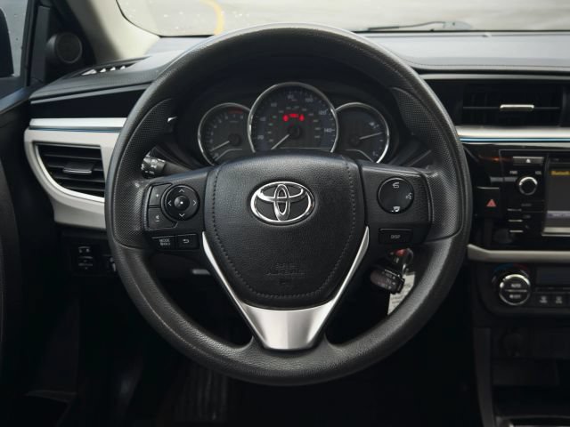 Used 2014 Toyota Corolla LE FWD image 19