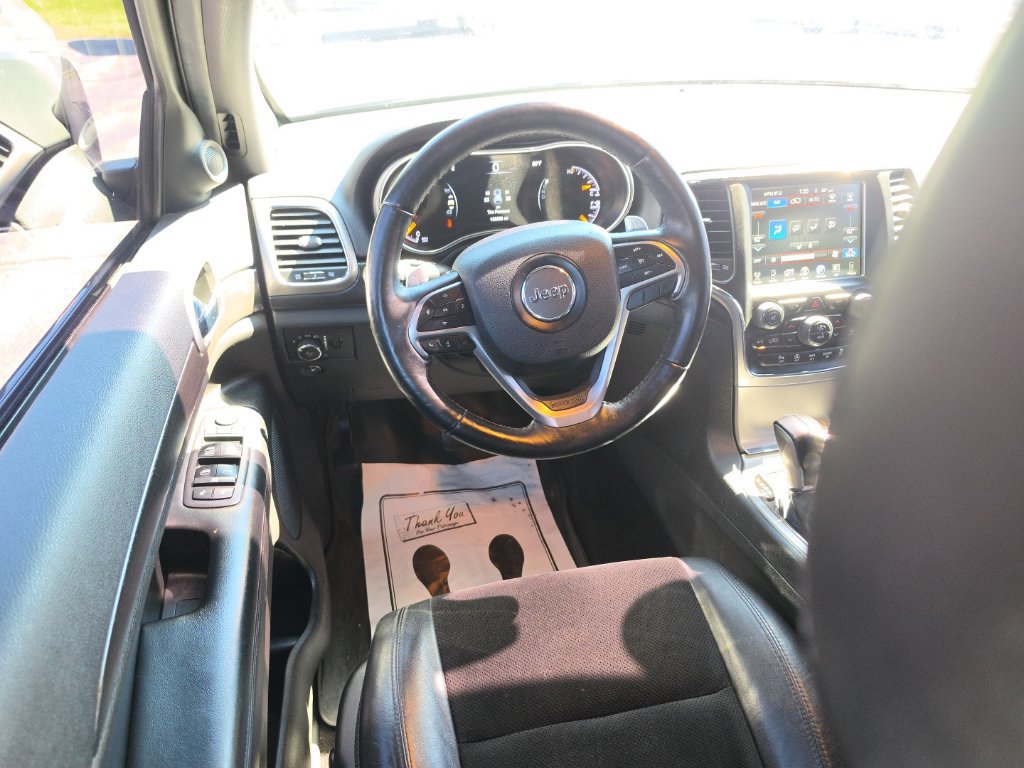 Used 2017 Jeep Grand Cherokee Altitude AWD/4WD image 7