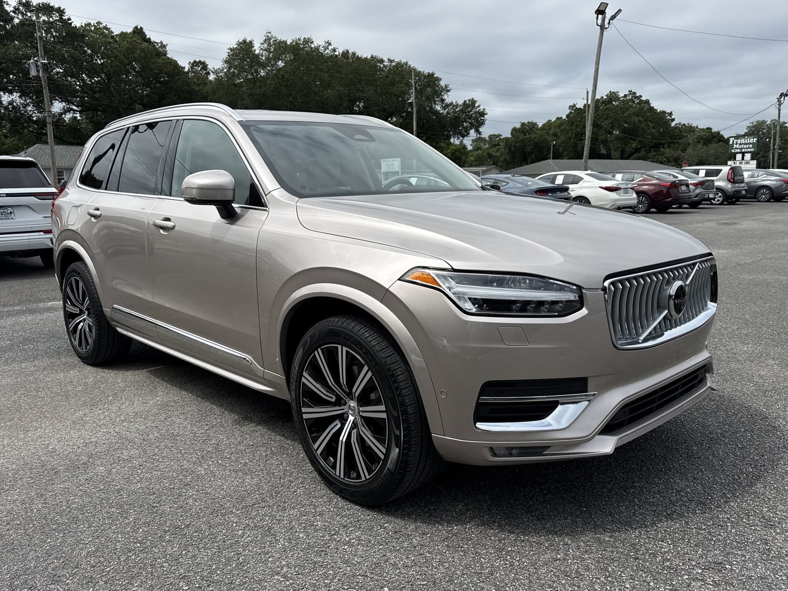 Used 2023 Volvo XC90 B6 Plus AWD/4WD image 7