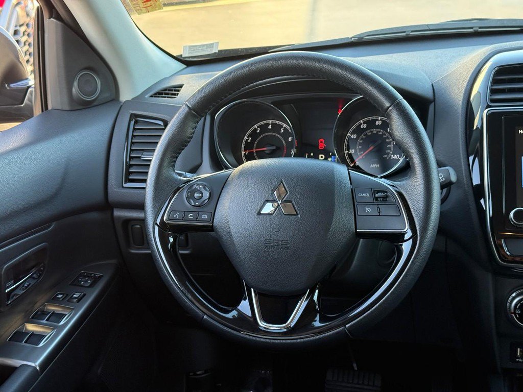 Used 2025 Mitsubishi Outlander Sport AWD image 14