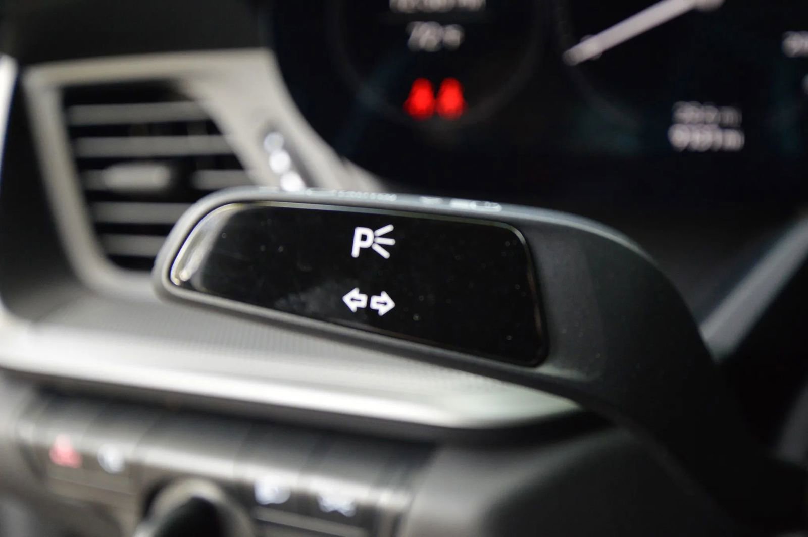 Used 2024 Porsche 911 Carrera 4S image 35