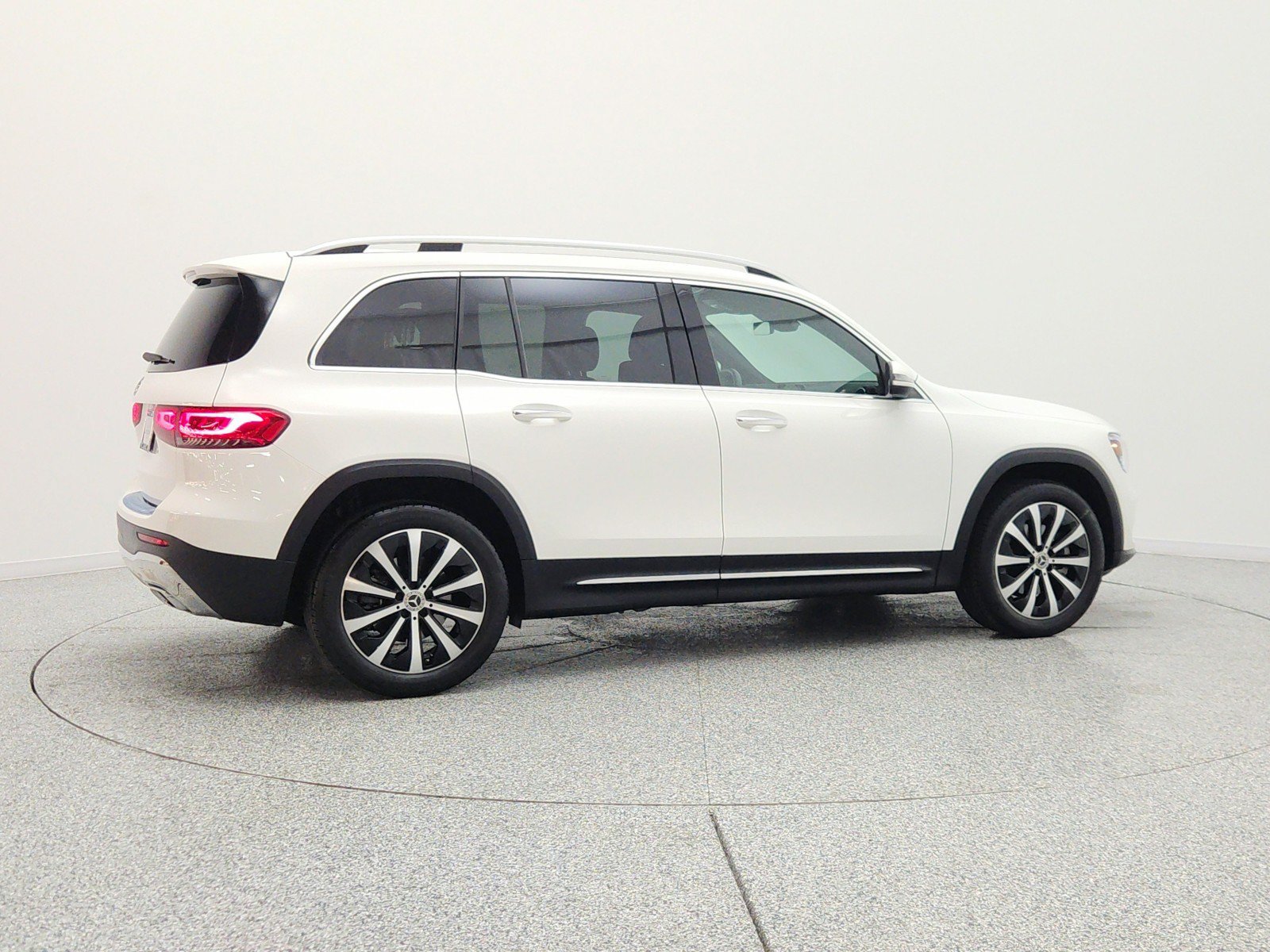 Used 2022 Mercedes-Benz GLB 250 image 5