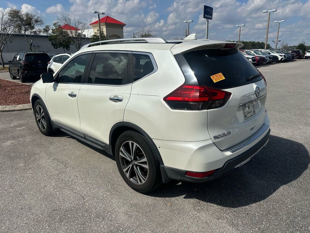 Used 2017 Nissan Rogue SL w/ SL Premium Package image 10