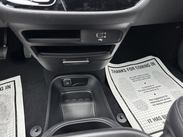 New 2026 Chrysler Pacifica Select image 30