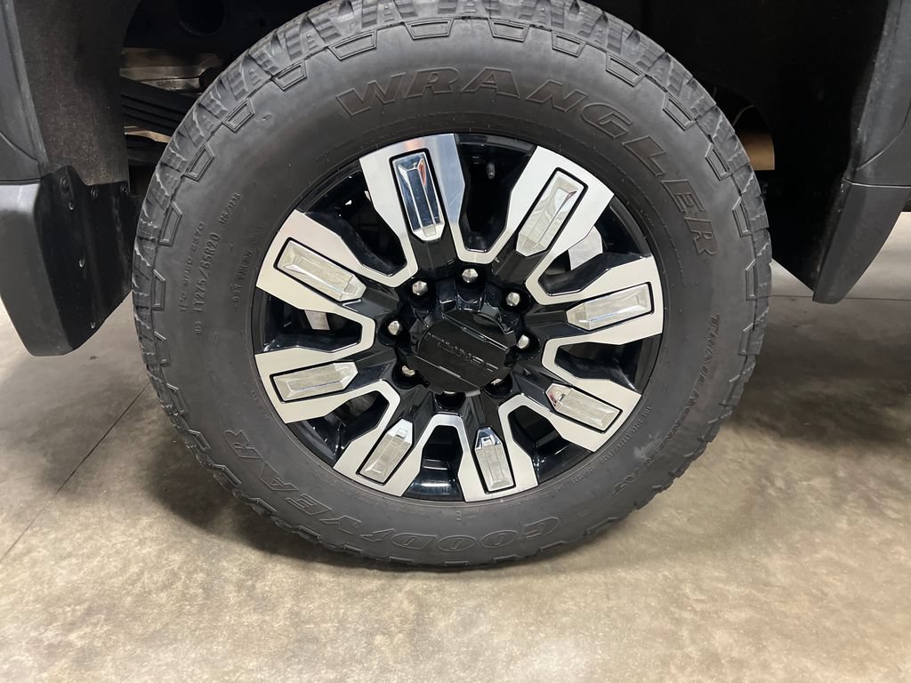 Certified 2024 GMC Sierra 2500 Denali w/ Denali Reserve Package AWD/4WD image 10