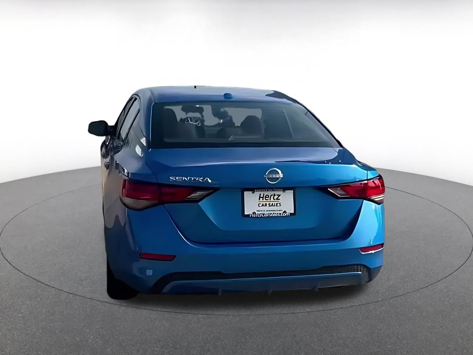 Used 2025 Nissan Sentra SV FWD image 10