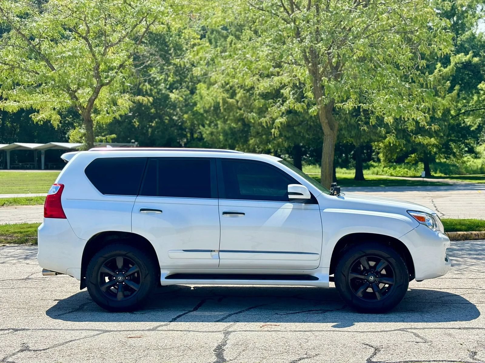 Used 2013 Lexus GX 460 w/ Comfort Plus Pkg AWD/4WD image 4