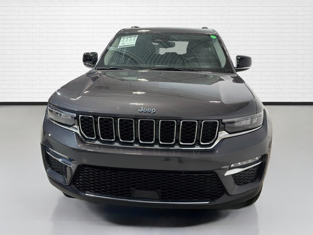 Used 2023 Jeep Grand Cherokee 4WD 4xe image 2