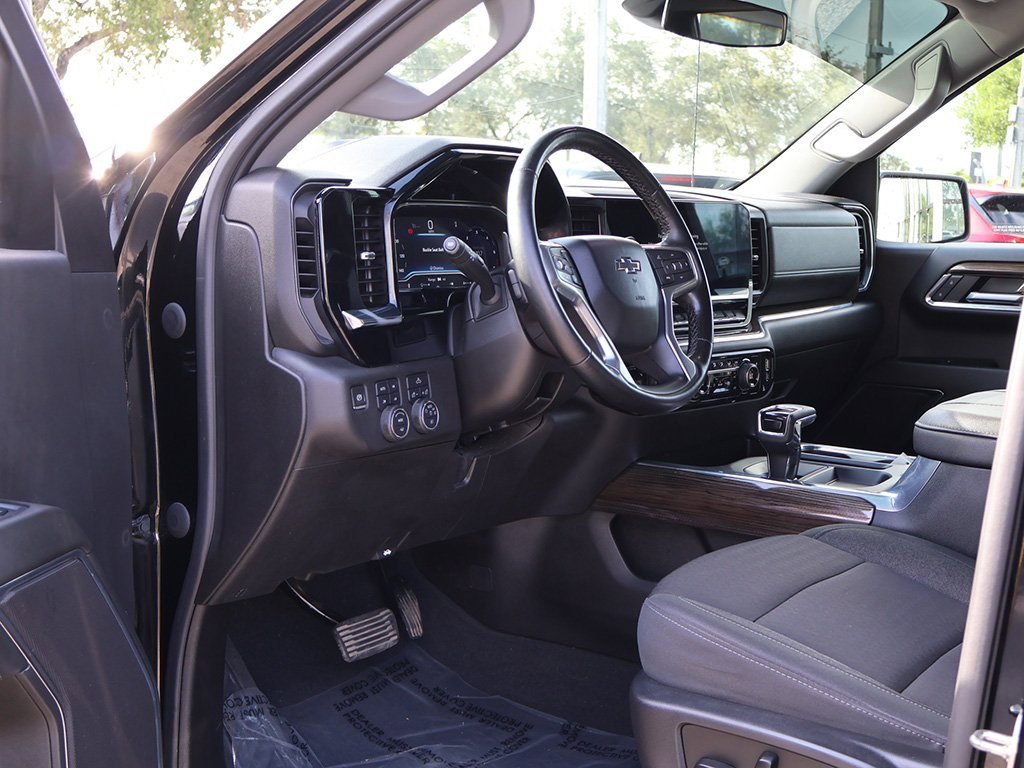 Used 2024 Chevrolet Silverado 1500 RST w/ Z71 Off-Road Package image 23