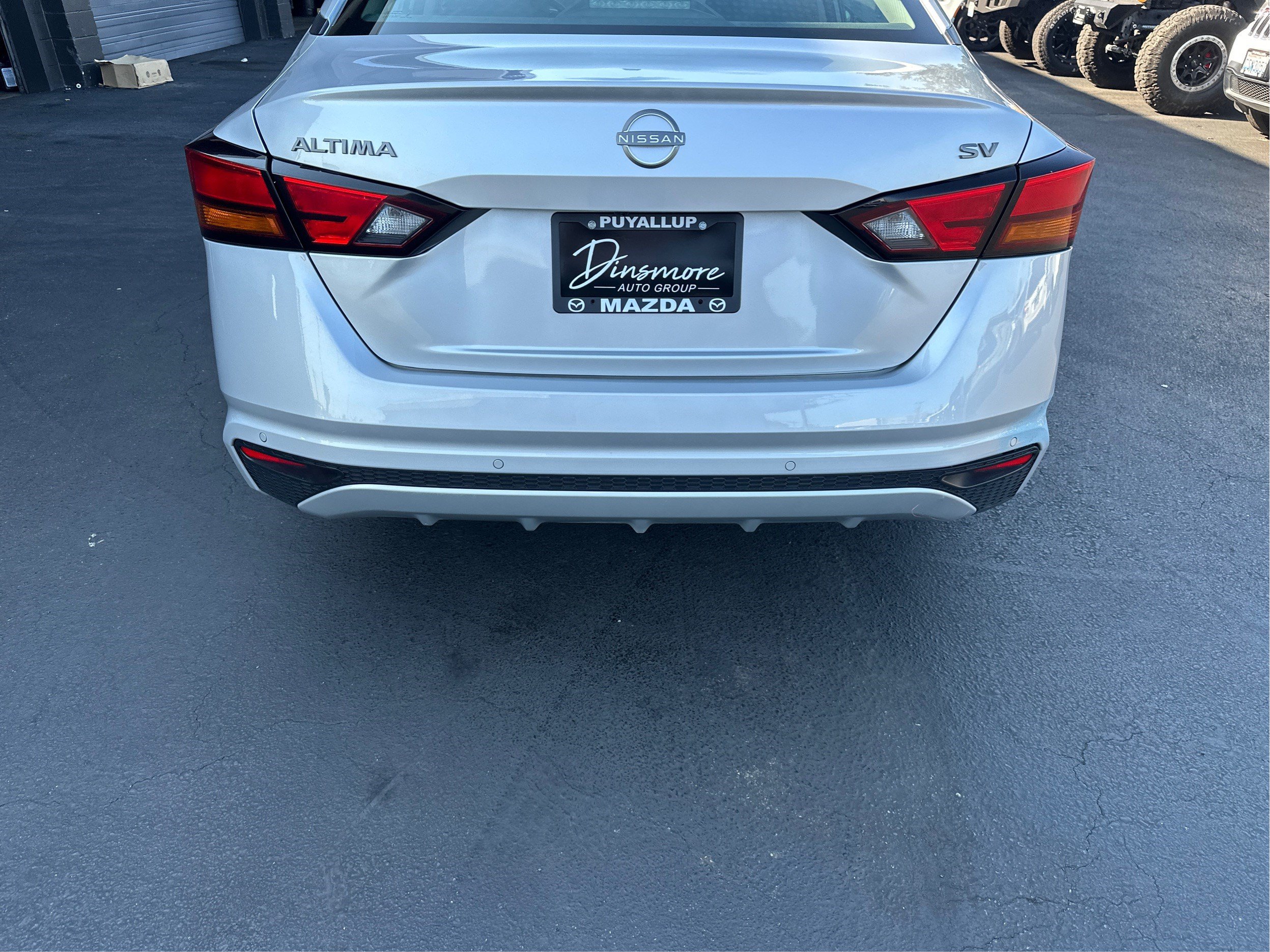Used 2024 Nissan Altima 2.5 SV FWD image 24