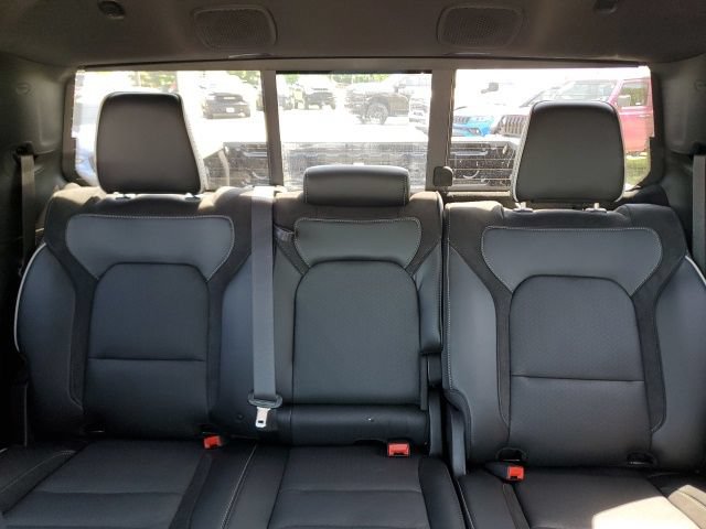 Used 2026 RAM 1500 Laramie AWD/4WD image 13