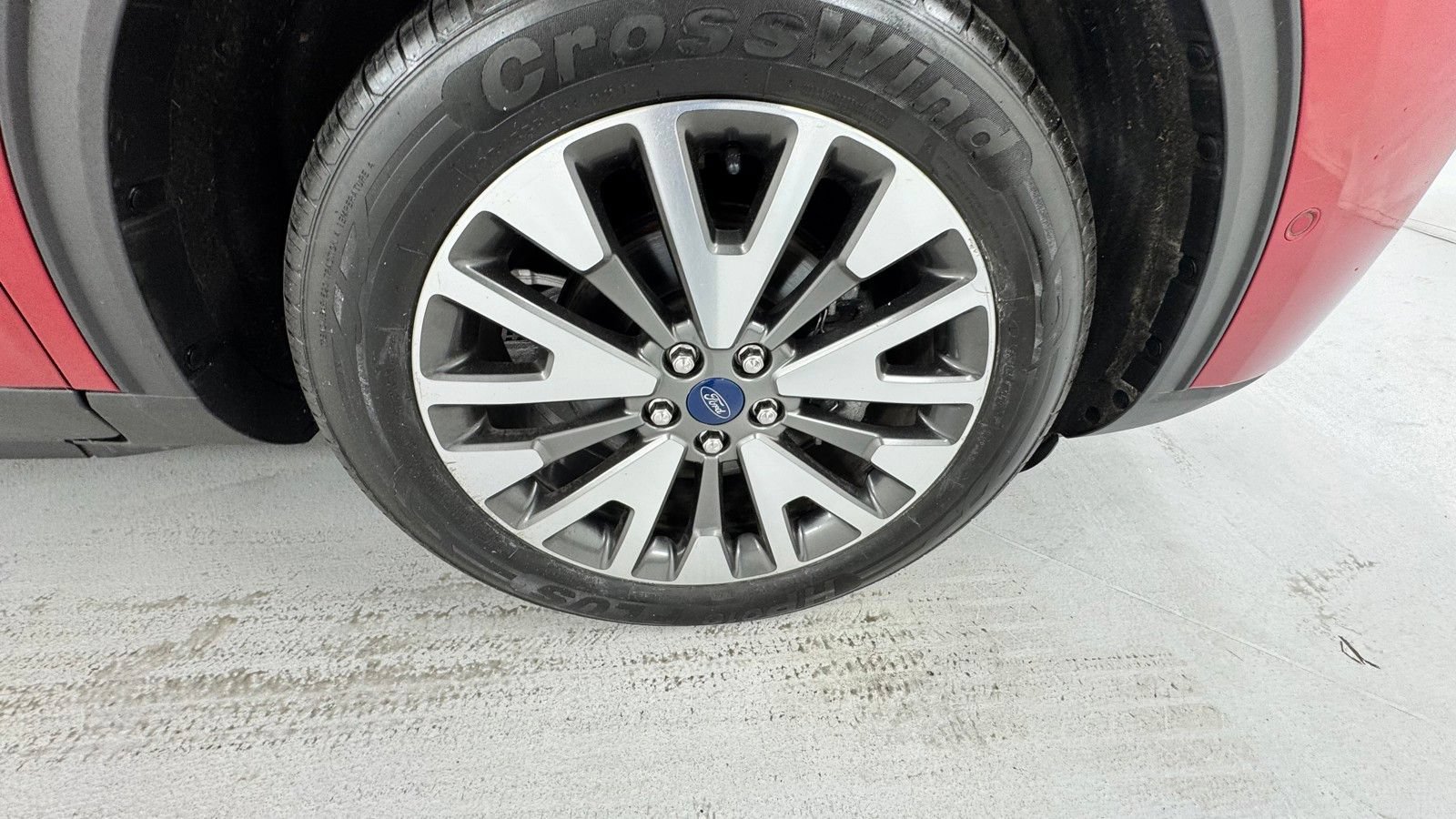 Used 2020 Ford Escape Titanium AWD/4WD image 9