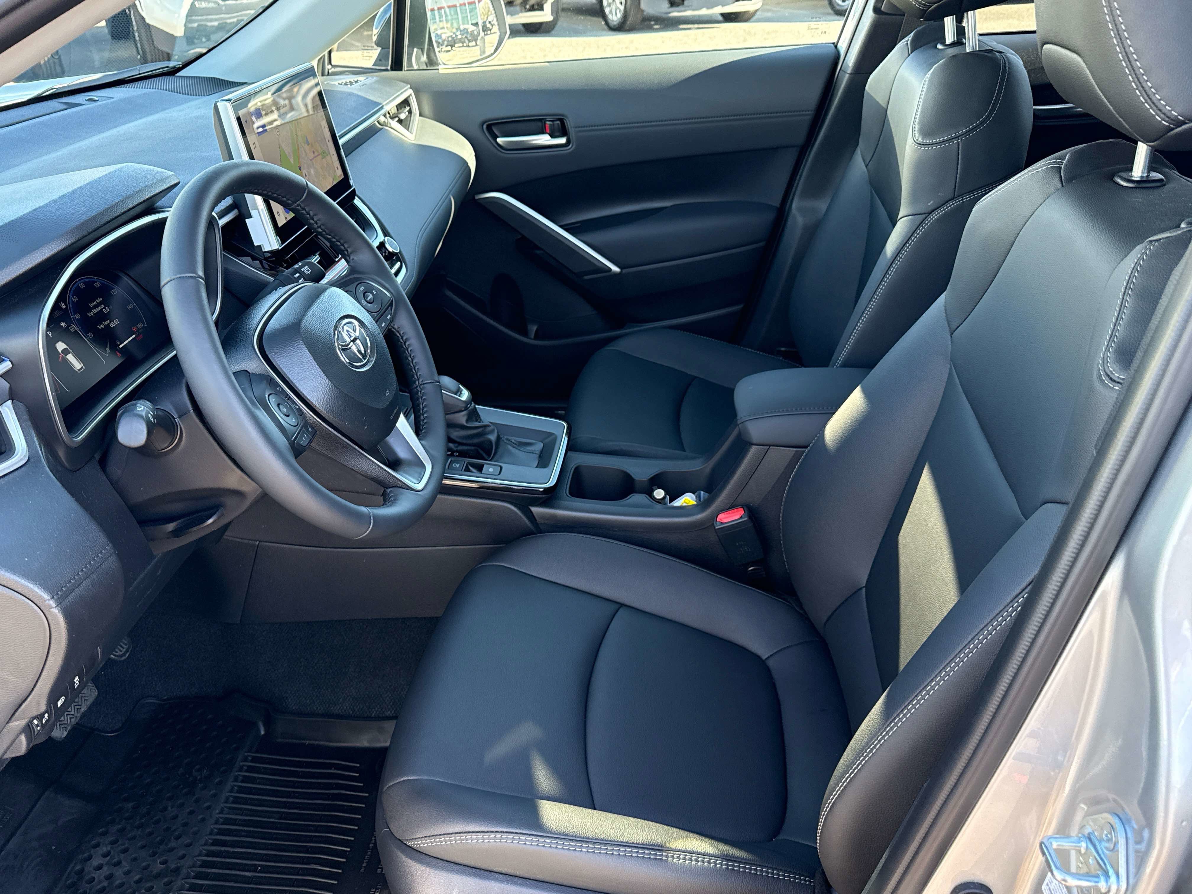 Used 2026 Toyota Corolla Cross XLE w/ Convenience Package image 11