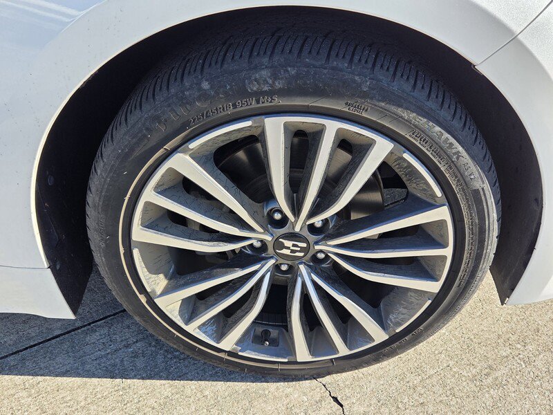 Used 2019 Kia Stinger image 16