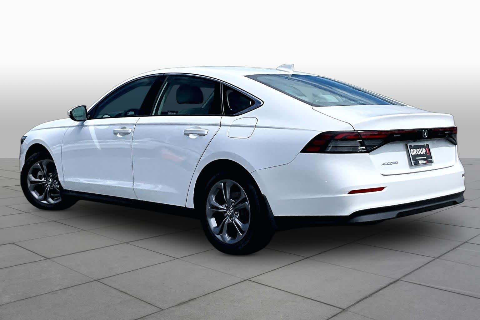 Used 2024 Honda Accord EX image 11