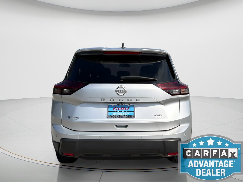 Used 2024 Nissan Rogue S AWD/4WD image 5