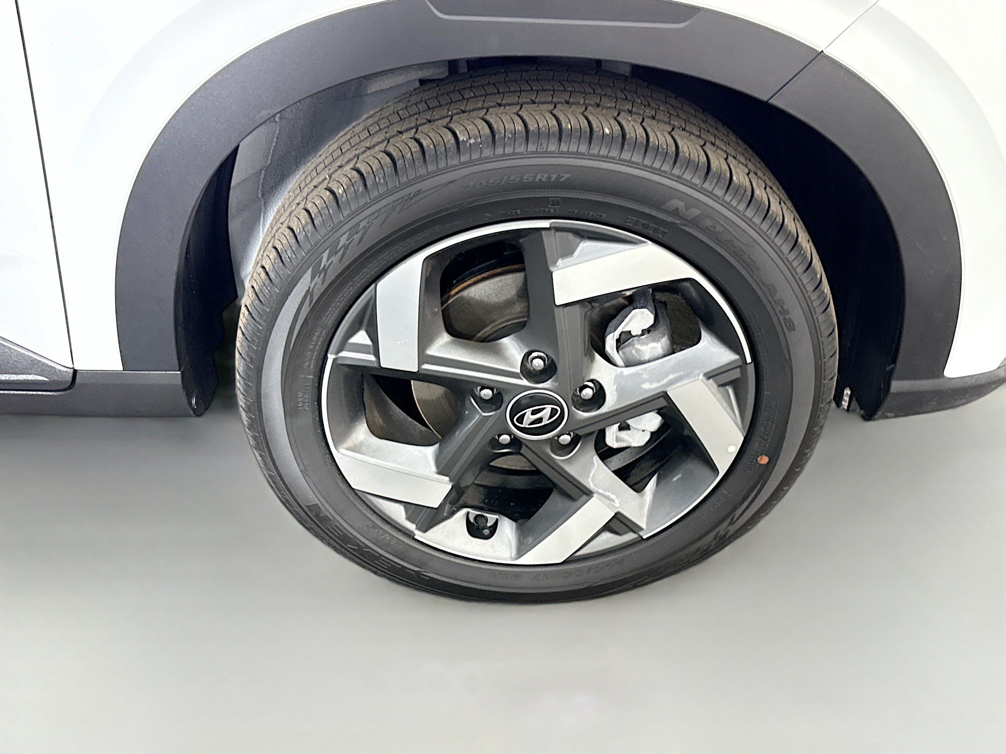 Used 2026 Hyundai Venue SEL FWD image 32