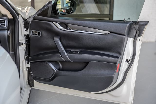 Used 2018 Maserati Ghibli RWD image 55
