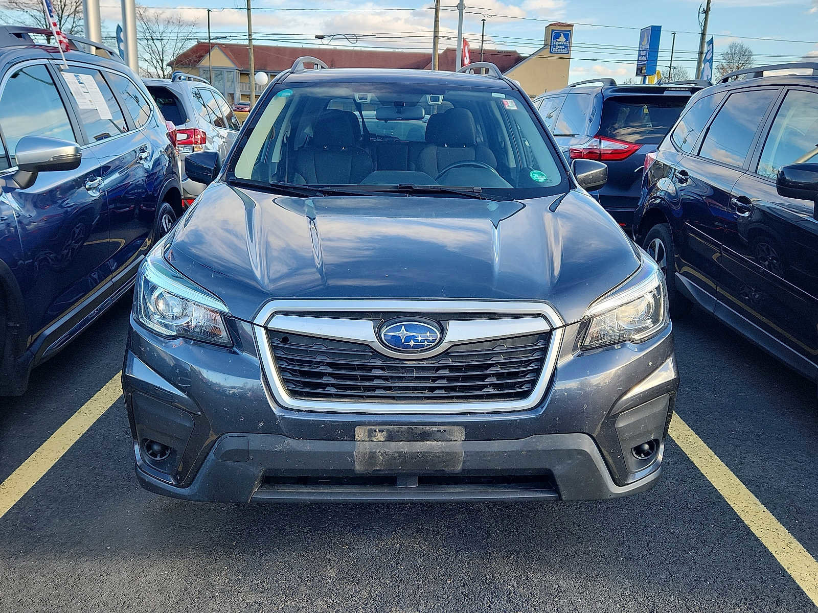 Used 2019 Subaru Forester Premium w/ All-Weather Package image 2