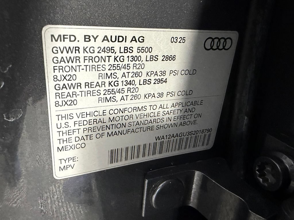 Used 2025 Audi Q5 Premium Plus w/ Premium Plus AWD/4WD image 23