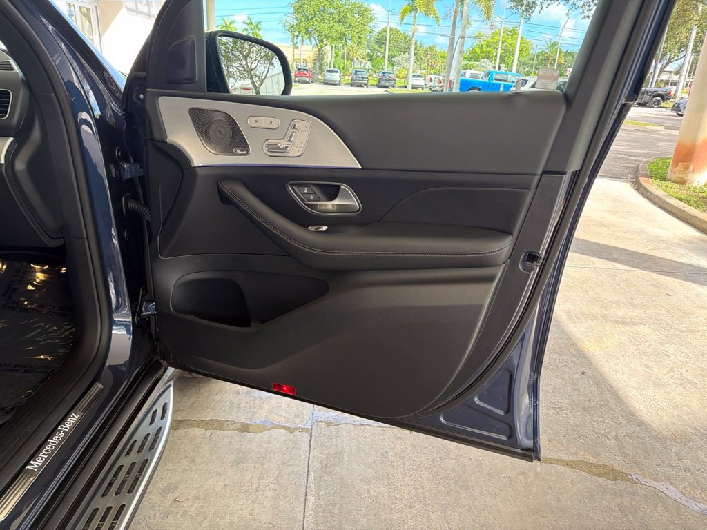 Used 2026 Mercedes-Benz GLE 350 4MATIC w/ Winter Package image 28