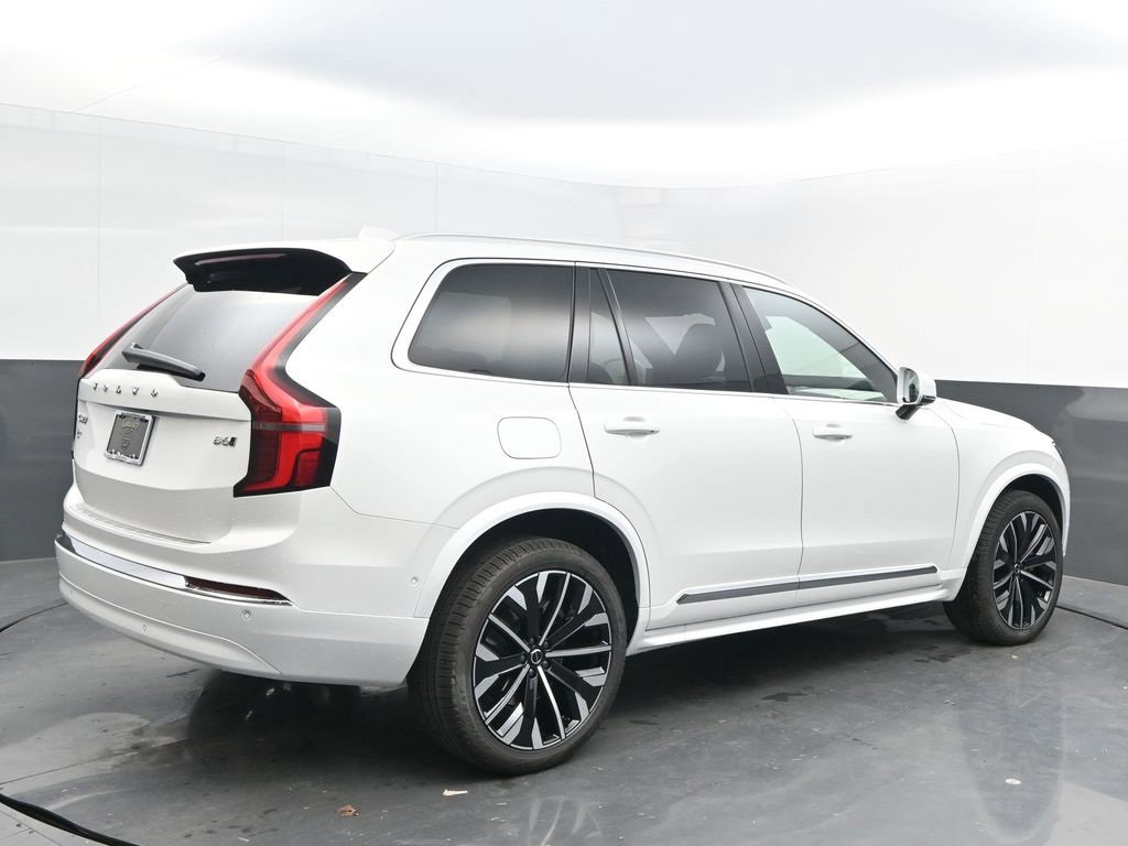 New 2026 Volvo XC90 B6 Plus w/ Protection Package Premier image 7