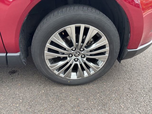 Used 2024 Toyota Venza Limited AWD/4WD image 12