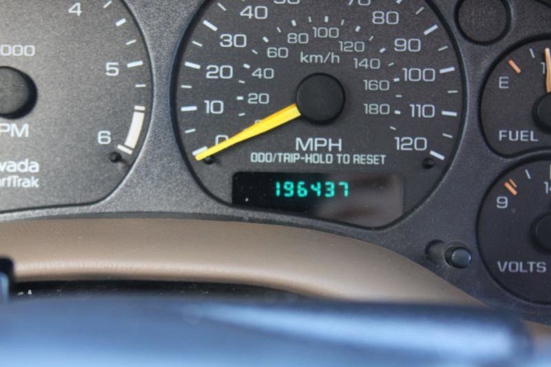 Used 2000 Oldsmobile Bravada AWD w/ Convenience Pkg I image 36