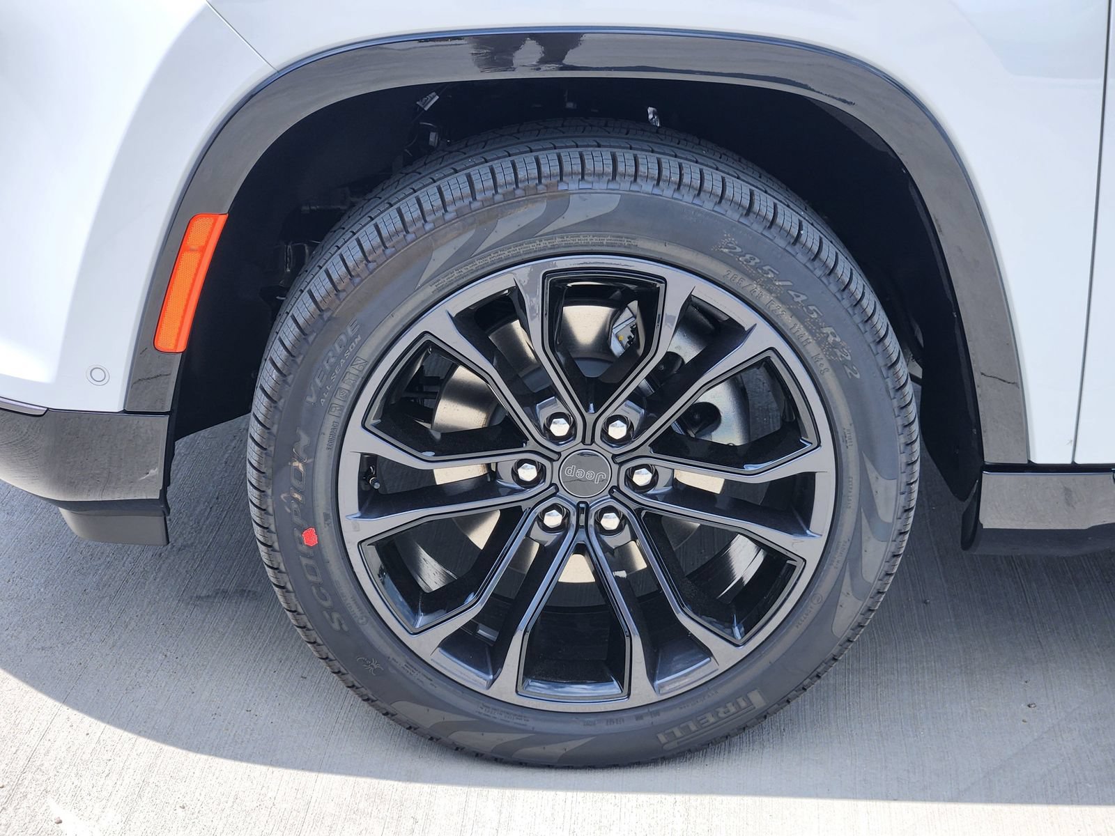New 2026 Jeep Grand Wagoneer L Summit AWD/4WD image 11