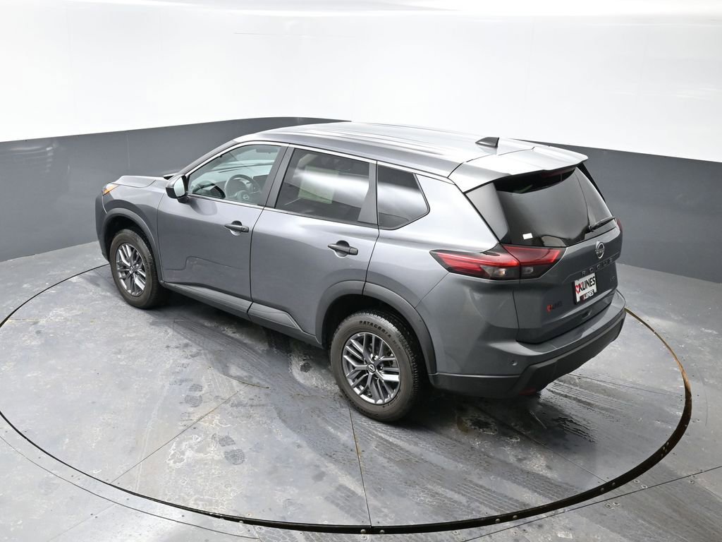 Used 2024 Nissan Rogue S image 46