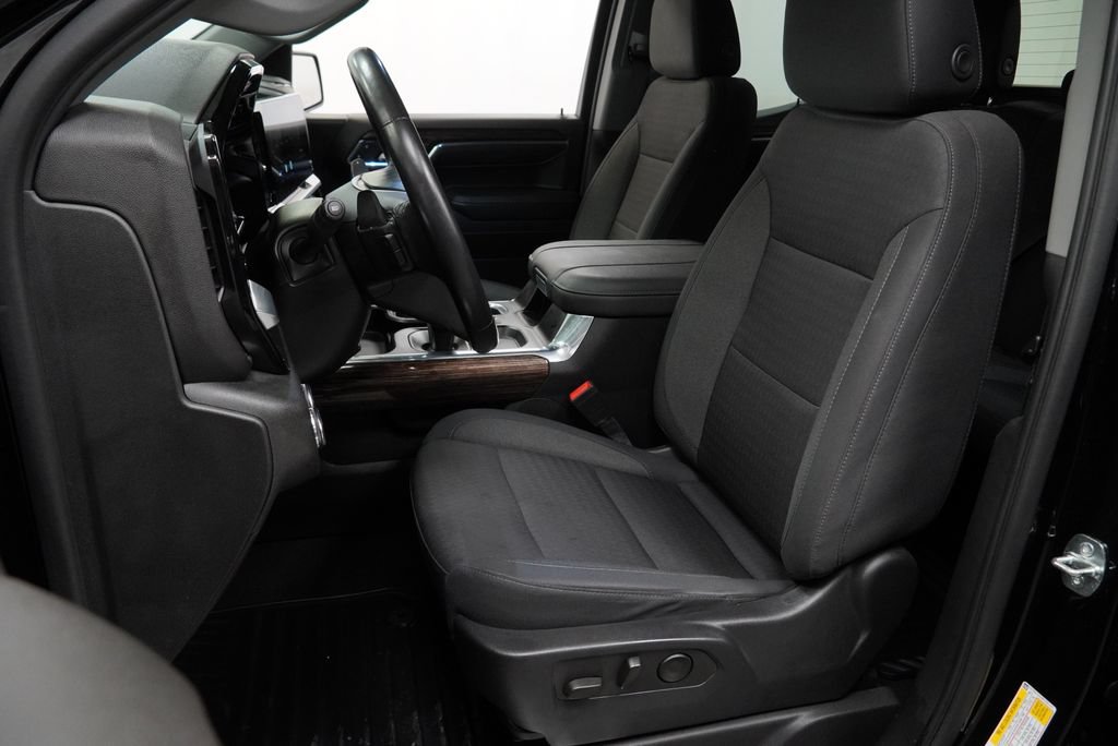 Used 2023 GMC Sierra 1500 Elevation w/ Preferred Package AWD/4WD image 9